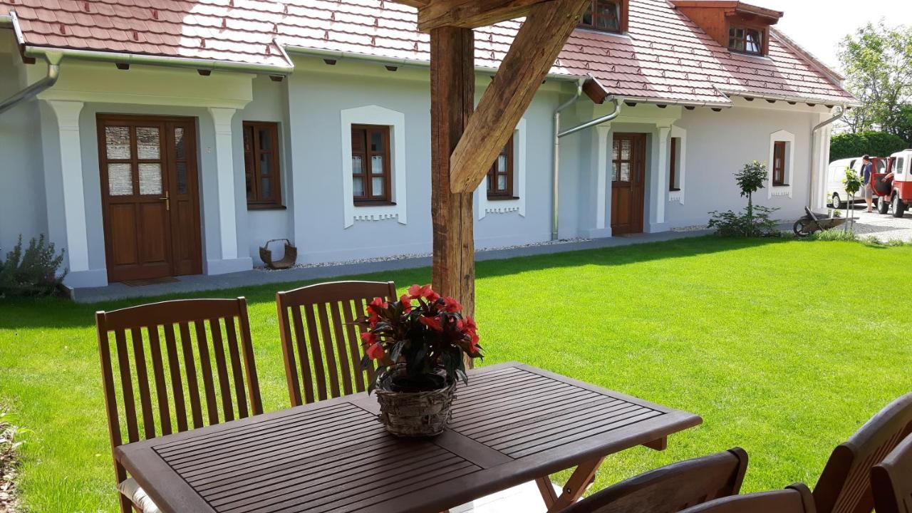 Aracsi Vendeghaz Hotel Balatonfüred Екстериор снимка